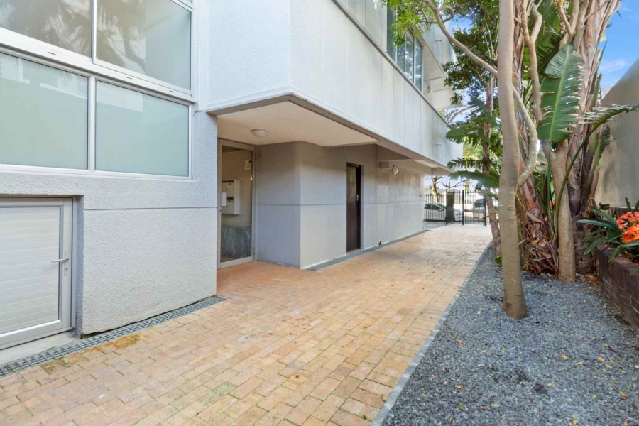 2 Bedroom Property for Sale in Sea Point Western Cape